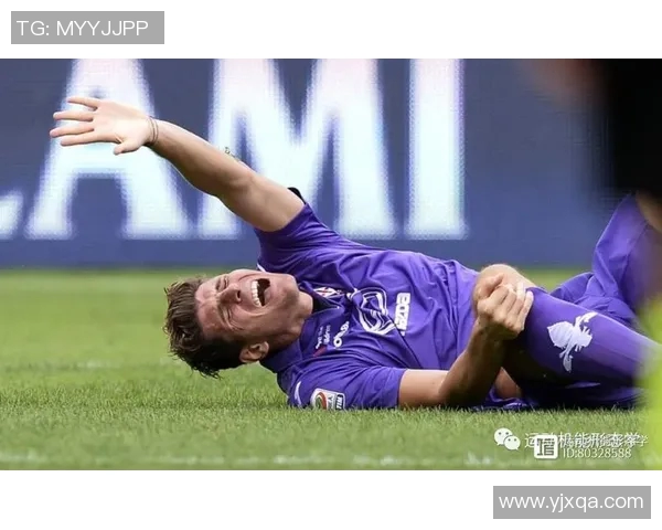 足球明星受伤瞬间高清照片集锦展现运动员拼搏精神与不屈意志 足球明星受伤瞬间高清照片集锦展现运动员拼搏精神与不屈意志